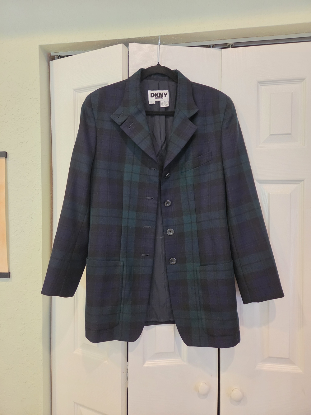 Rare Vintage 90s DKNY Women's Black Watch Plaid Tartan 100% Wool Blazer Jacket